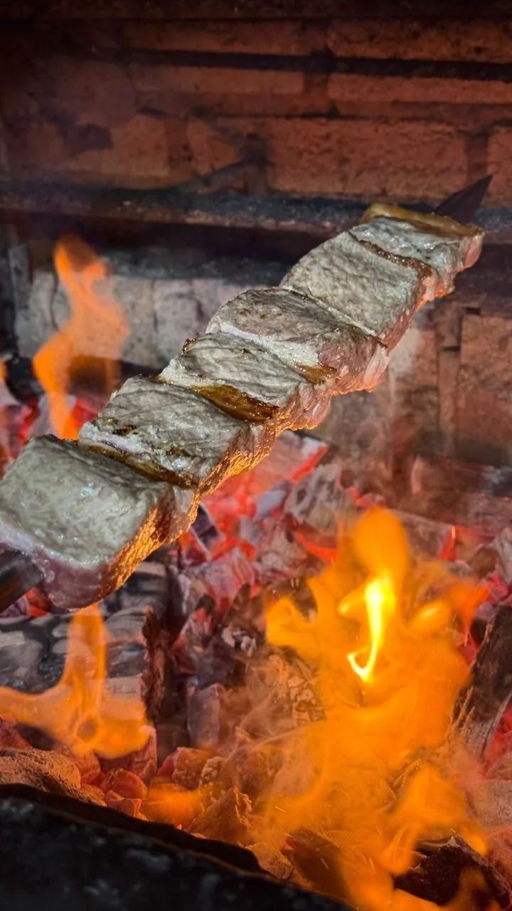 Espeto na brasa do SACY GRILL